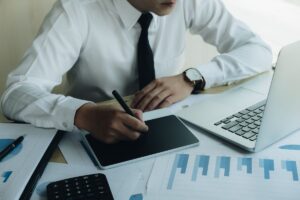 data sprzedaży a data wystawienia faktury